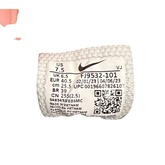 NIKE Black & White Tech Hera Sneakers - 40.5/ 7.5 US NWT - Picture 5 of 8